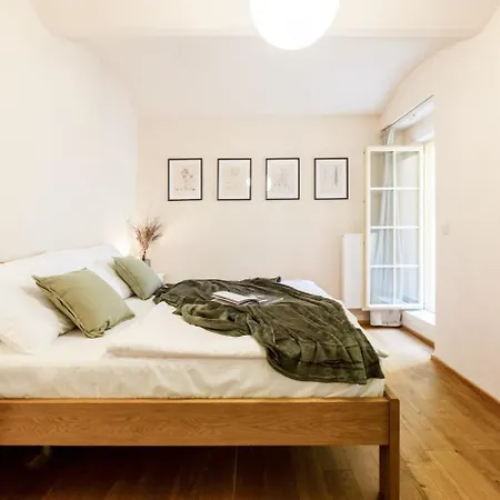Lejlighed Days - Two-bedroom With Workspace And Balcony In Old Town Prag