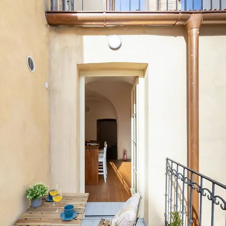 Days - Two-bedroom With Workspace And Balcony In Old Town *