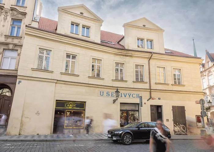 Lejlighed Days - Two-bedroom With Workspace And Balcony In Old Town Prag
